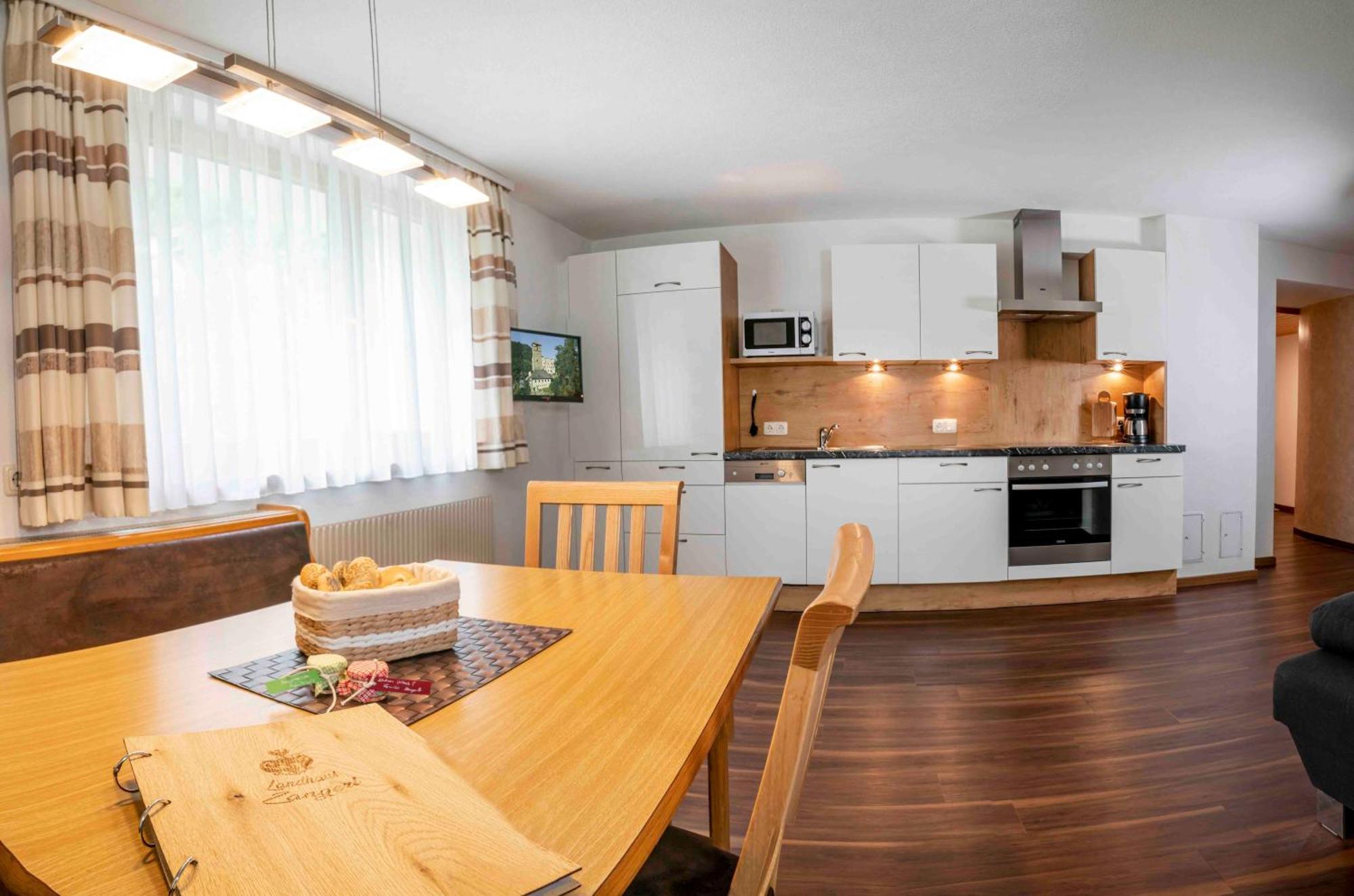 Landhaus Zangerl - Kobelerhof Landeck Quarto foto