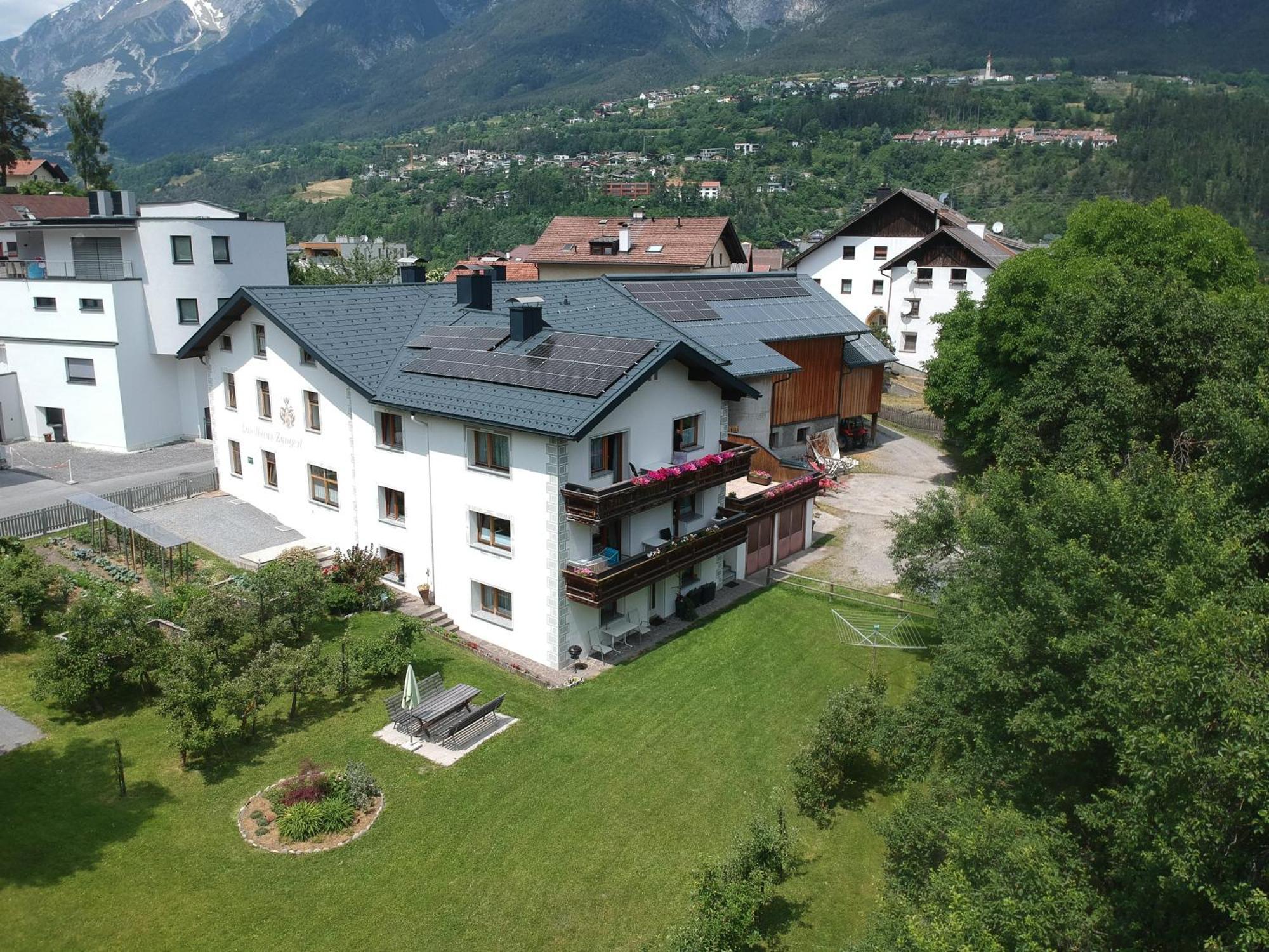 Landhaus Zangerl - Kobelerhof Landeck Exterior foto